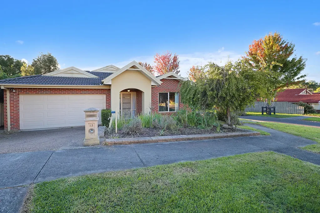 Drouin 4房  STYLISH HOME, CONVENIENT LOCATION
