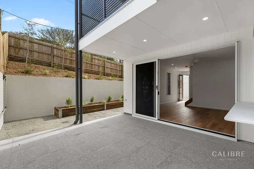 As new 3 bedroom townhouse in the heart of Mt Gravatt