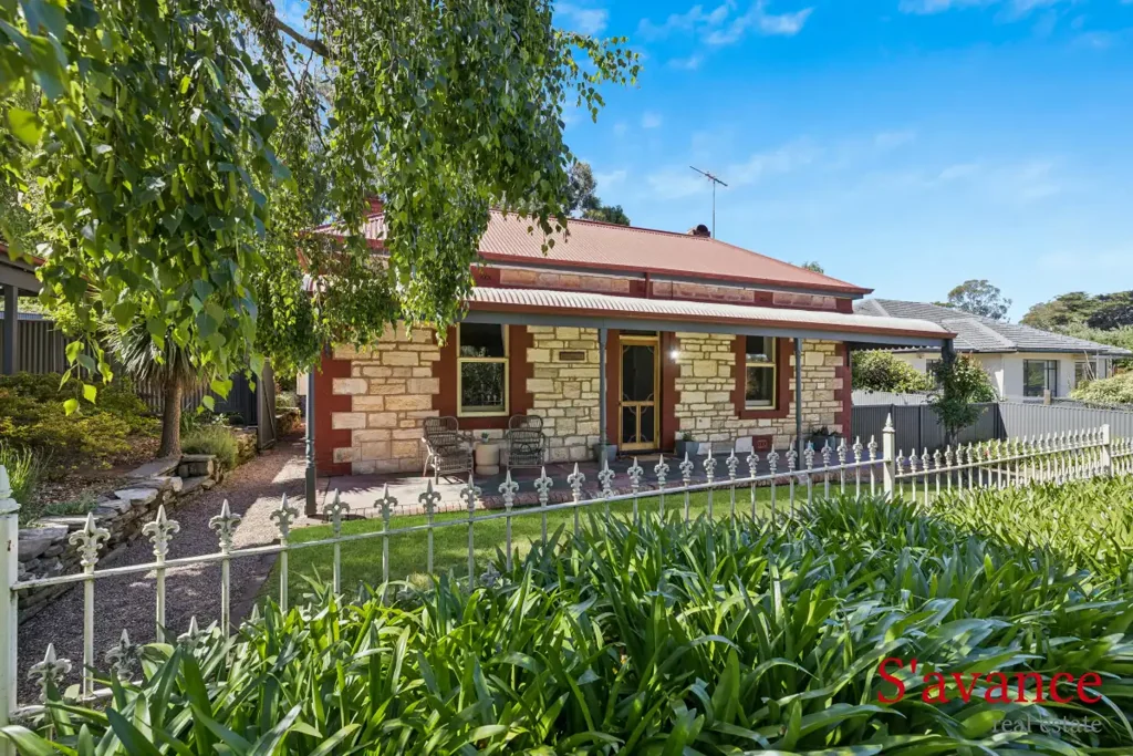 Lobethal 3બેડરૂમ "Flagstone Cottage" – A Romantic 1880s Stone Gem in a pretty setting