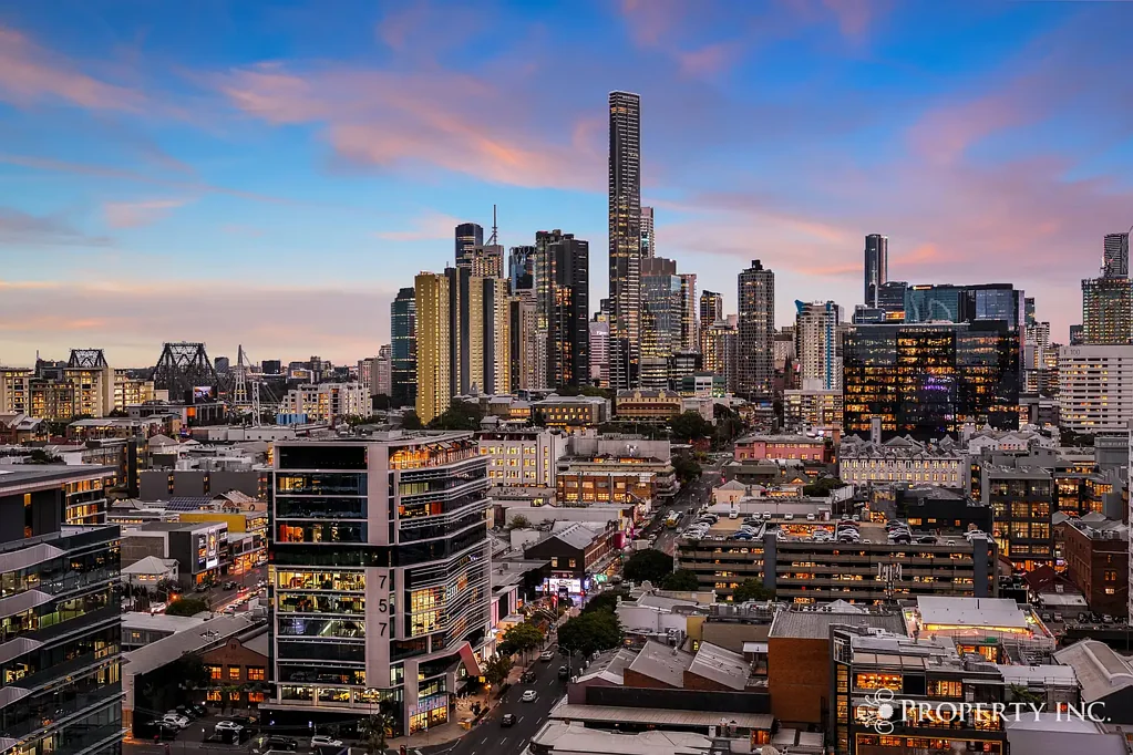 Fortitude Valley 2غرفة نوم Elevated Inner-City Lifestyle With Two Car Parks.