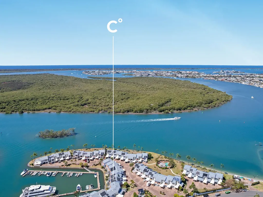 Hope Island 3房  Embrace tranquil waterfront living in this beautiful north facing home