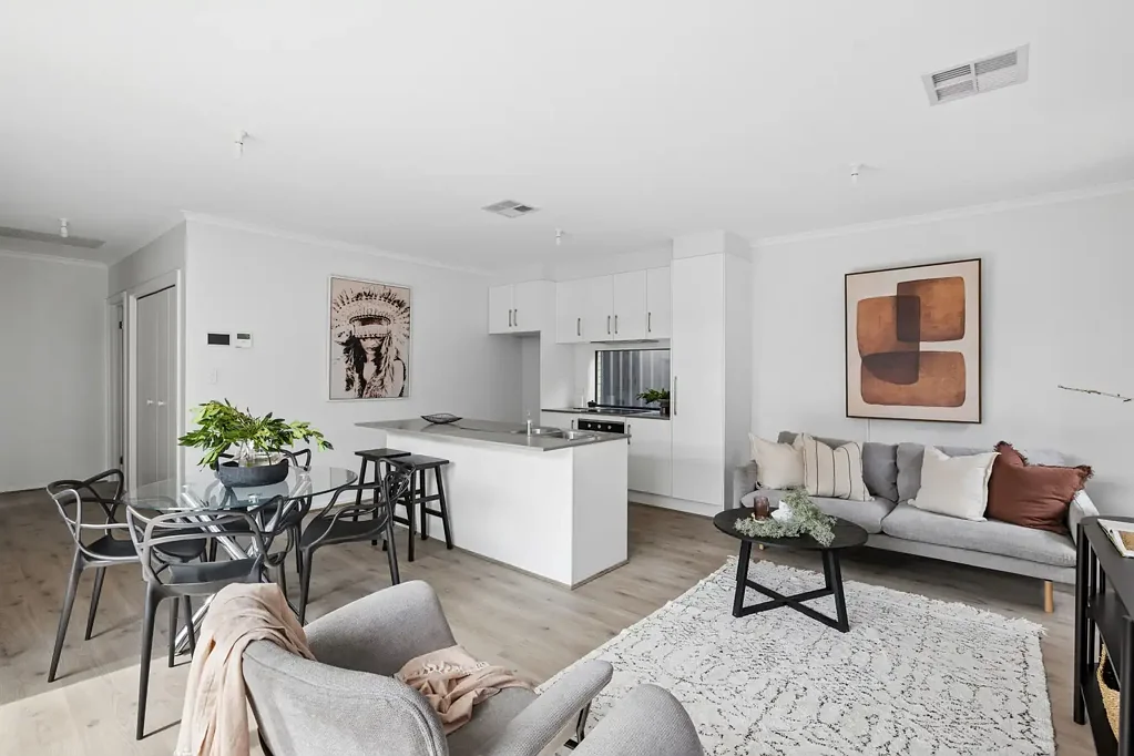 Mount Barker 3Kwarto Lightweight contemporary style with a lock-and-leave attitude