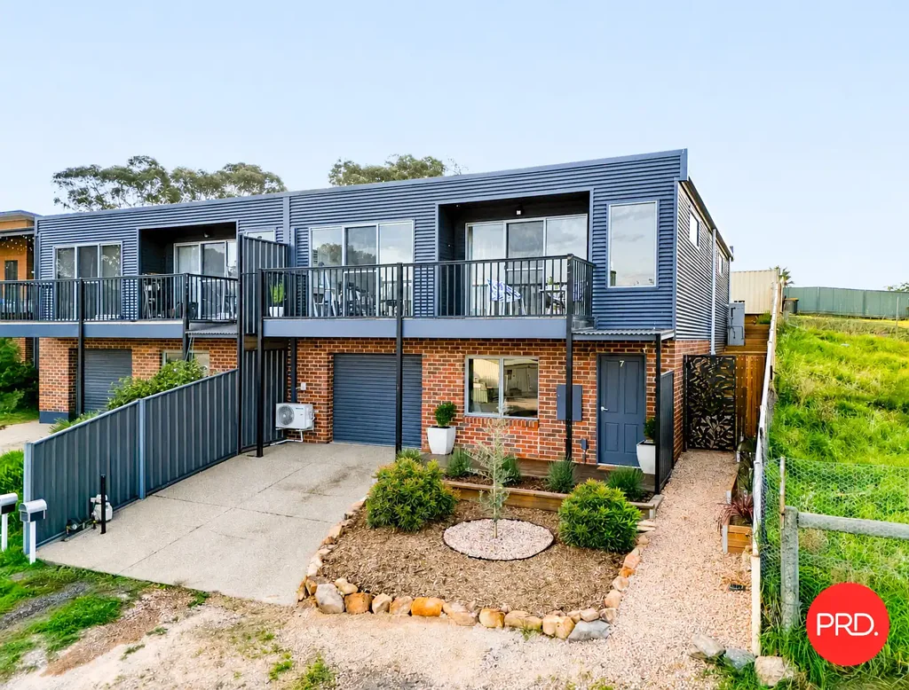 Long Gully 3房  Elevated Living with Space, Style & Views
