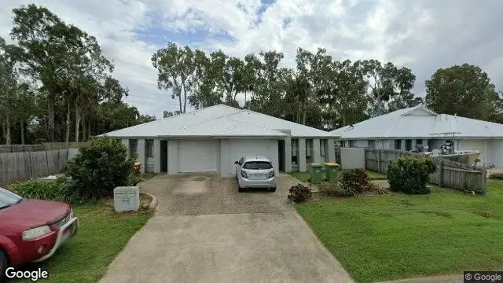 1/7 Swan St, Armstrong Beach QLD 4737