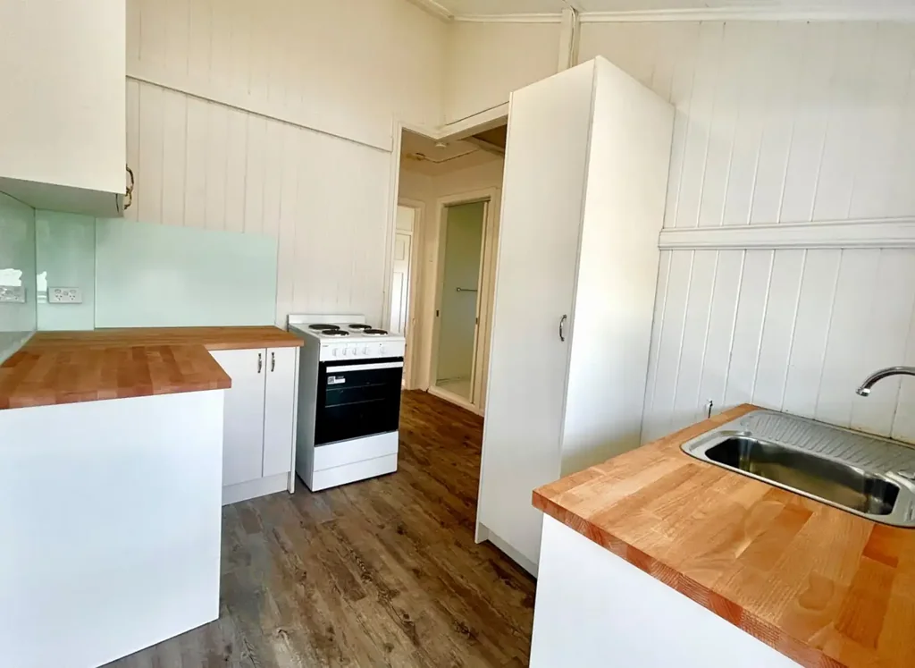Gorgeous Renovated Flat