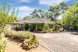 11 Thompsons Lane, Heathcote