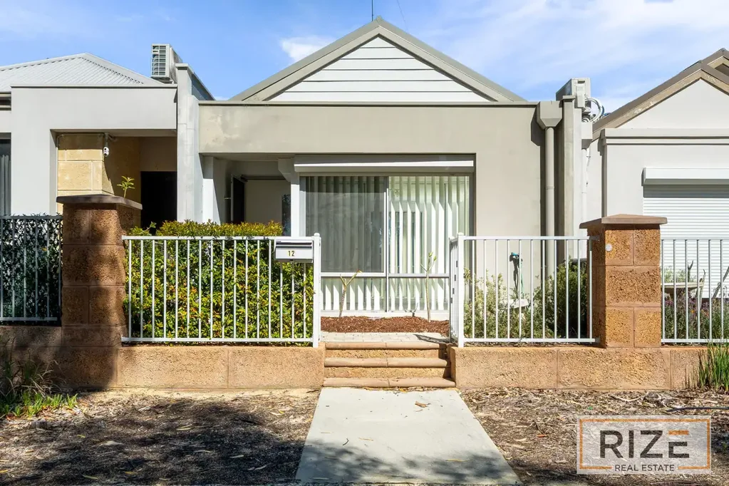 12 Nodder Lane, Banksia Grove, WA 6031