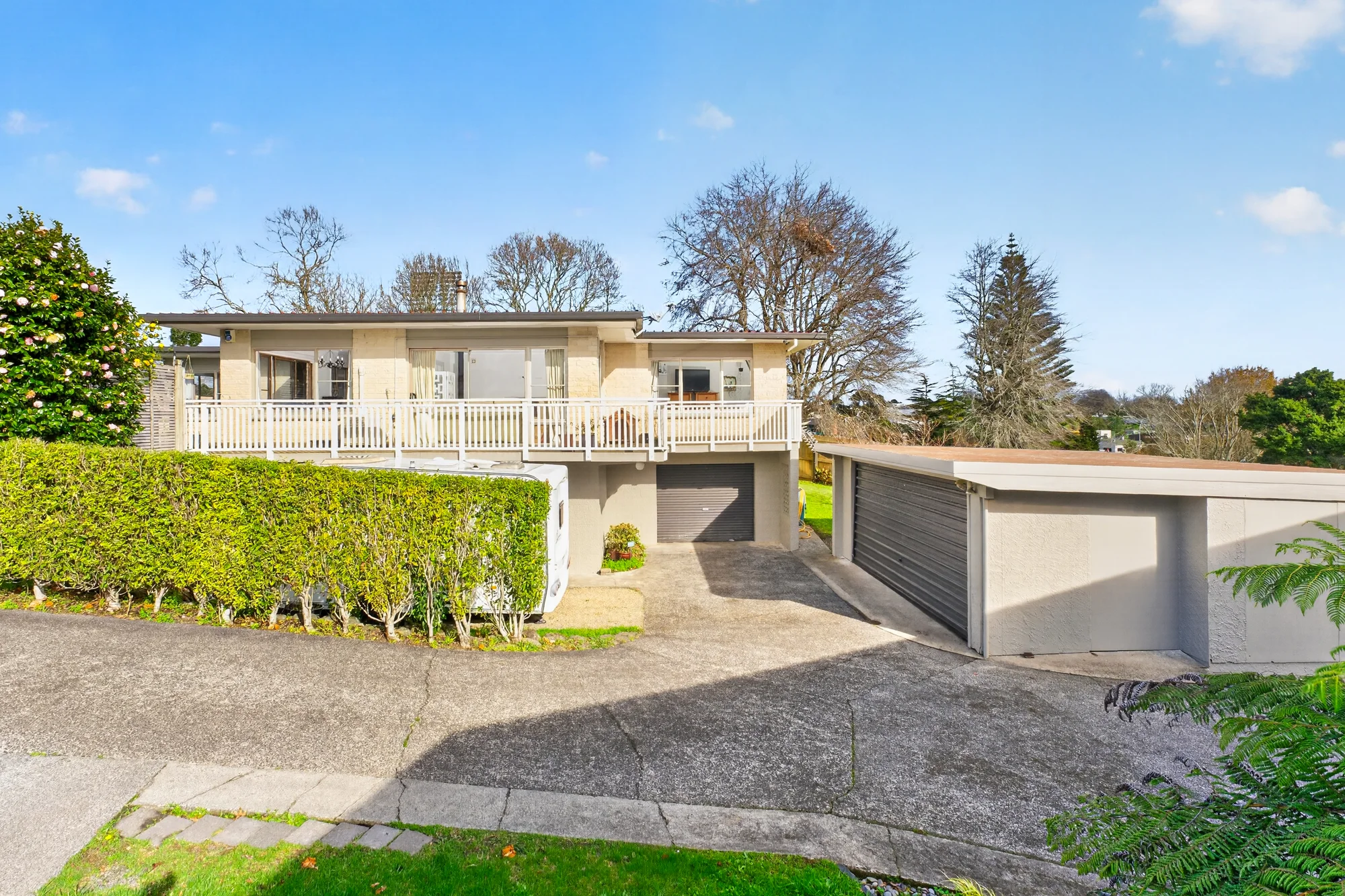Pukekohe 5침실 Big Living, Triple Garaging, Minutes to Town