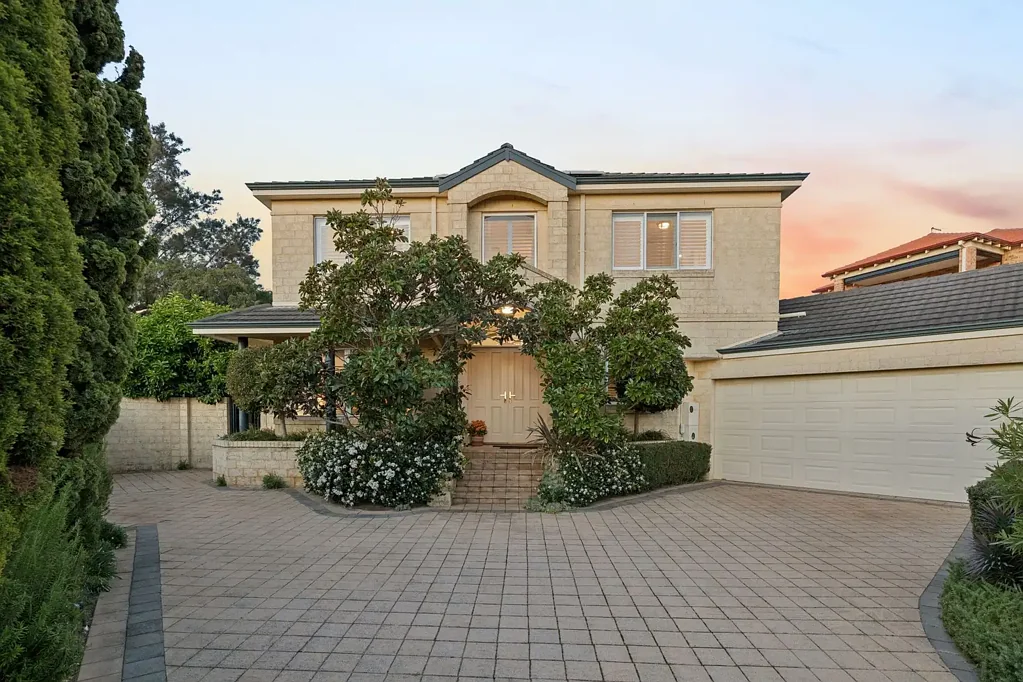 Duncraig 3房  A Private Garden Sanctuary
