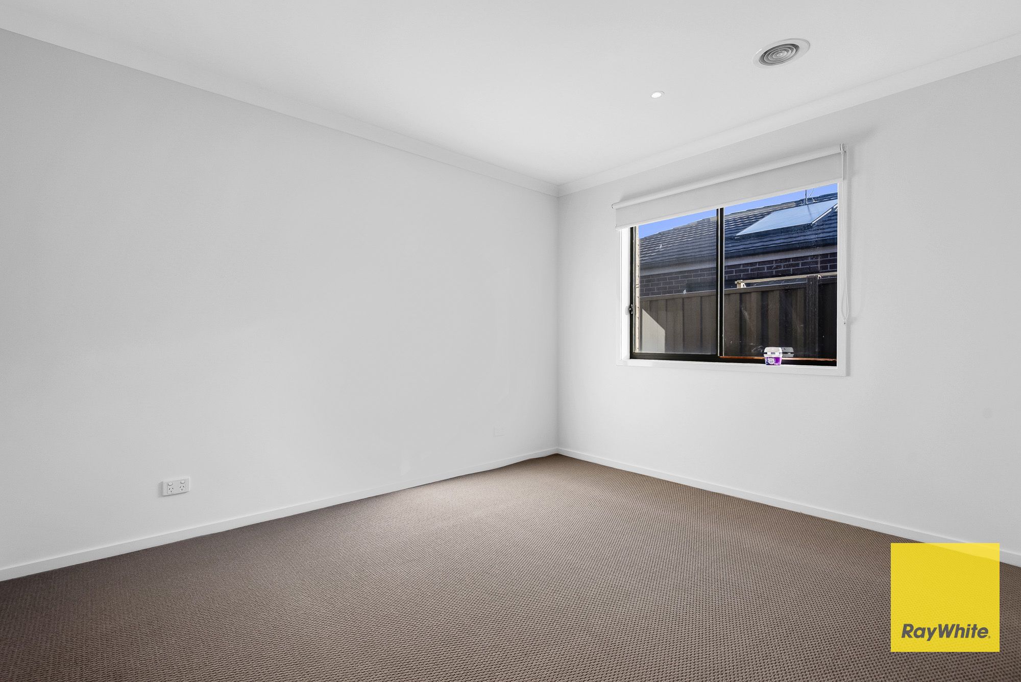 12 FINSBURY CR, MANOR LAKES VIC 3024, 0 Schlafzimmer, 0 Badezimmer, House