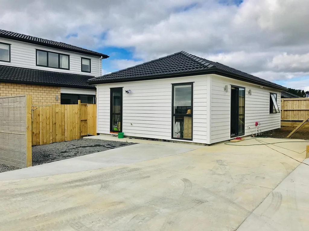 Near New 2 bedrooms home