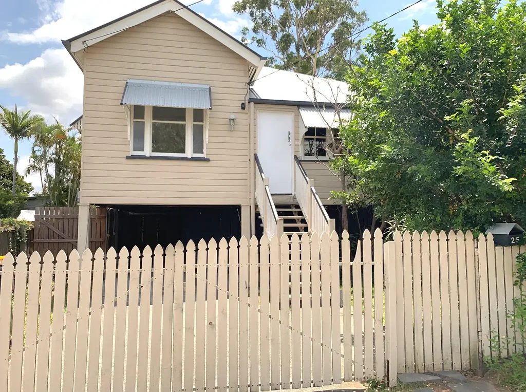 BEAUTIFUL QUEENSLANDER