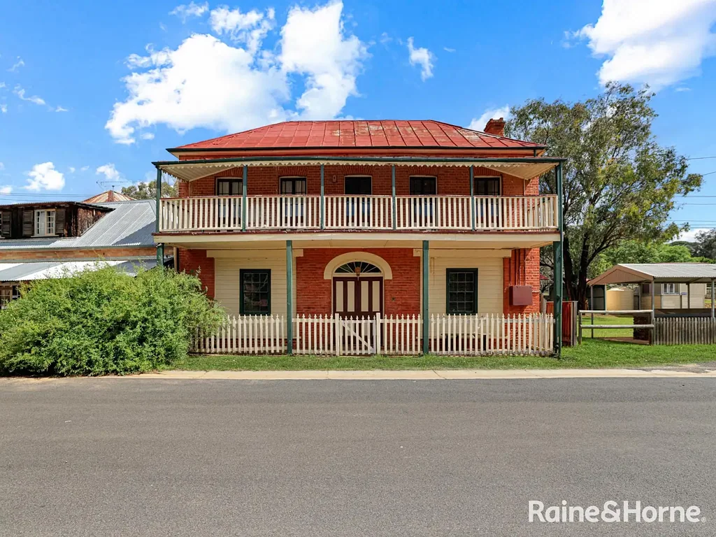 Sofala 2Zimmer SOFALA HOUSE - HISTORIC CHARM WITH MODERN POTENTIAL