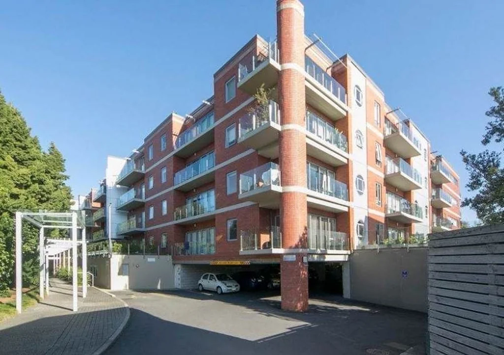 SHORT TERM - Wonderful Apartment on Wagener Place