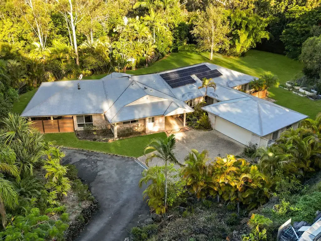Massive Family Home in Gaven