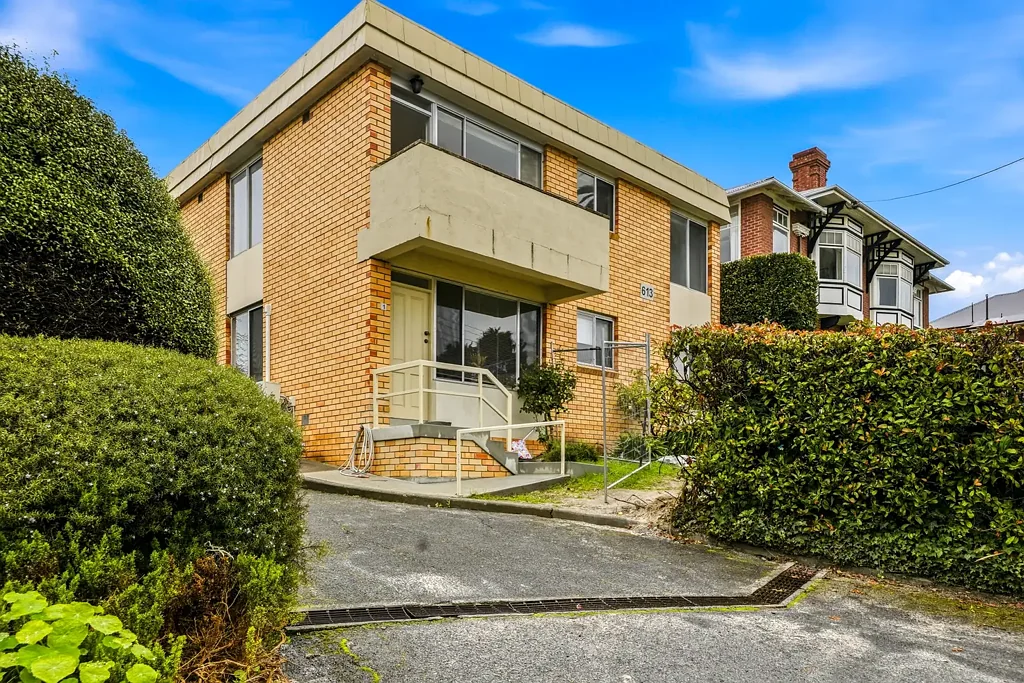 3 Bedroom Unit in Sandy Bay