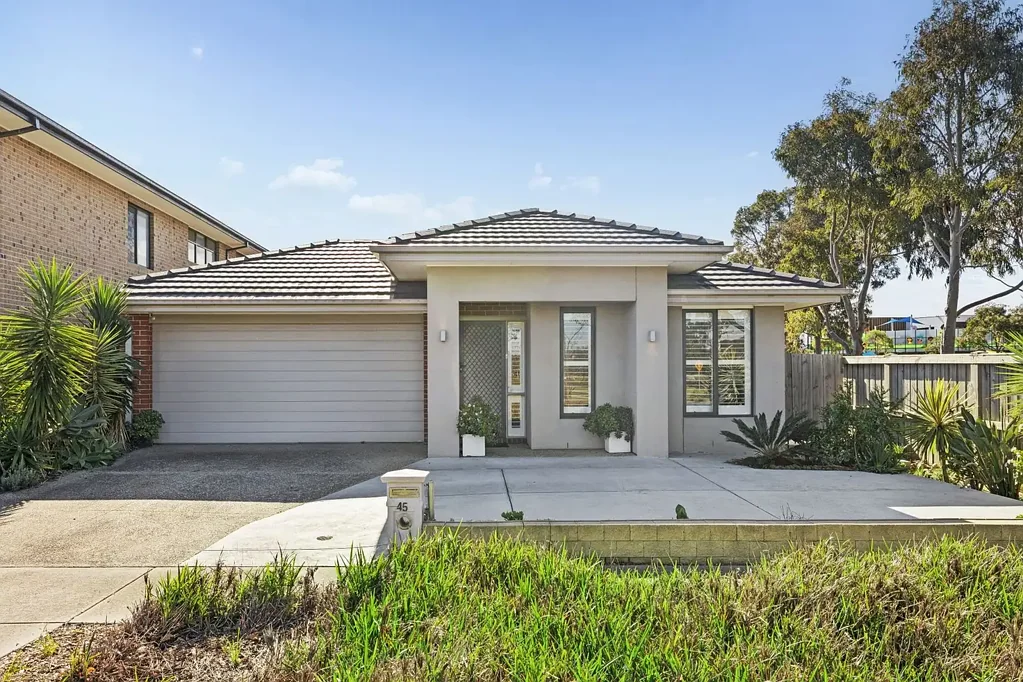 Keysborough 4कमरा More Space, More Flexibility, More Reasons to Call Weston Street Home