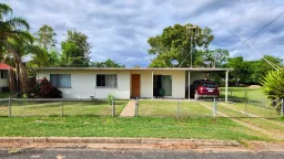 8 Carey Street, Gayndah