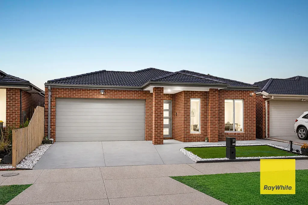 Melton South 4 Bedroom Great House in Convenient Location