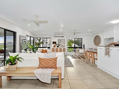 ਰਹਿਣ ਵਾਲਾ ਕਮਰਾ - 22 Kallanda Street, Mount Louisa, QLD 4814