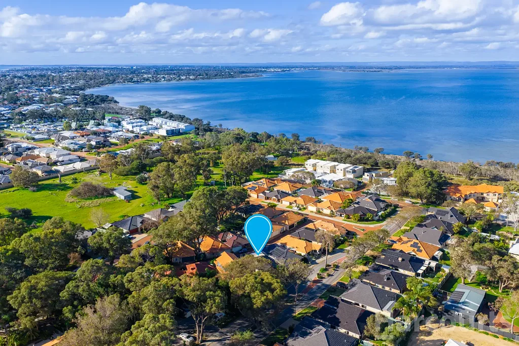 Falcon 4 Bedroom Holiday Living, All Year Round!