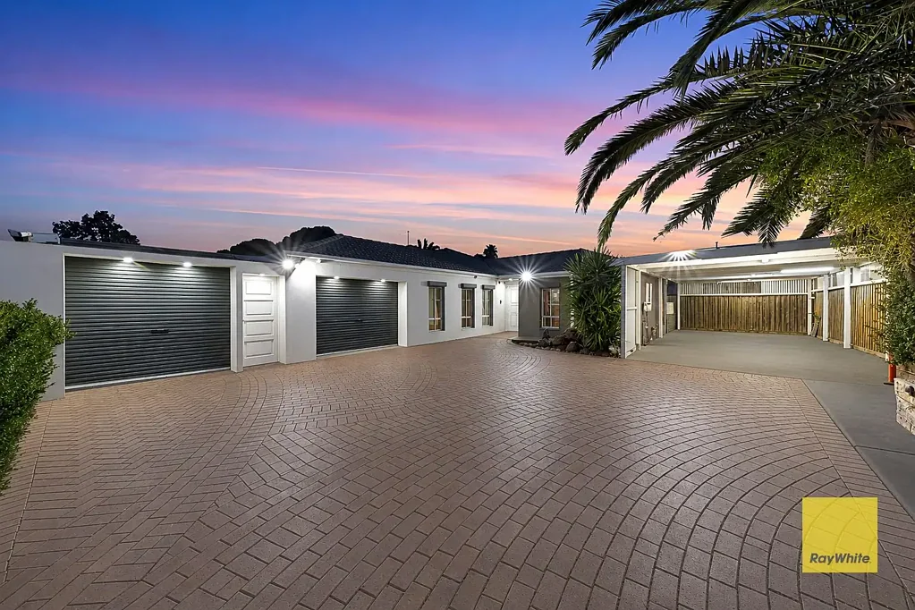 Hoppers Crossing 6Kwarto Cambridge Family Living with Room for Everyone!!