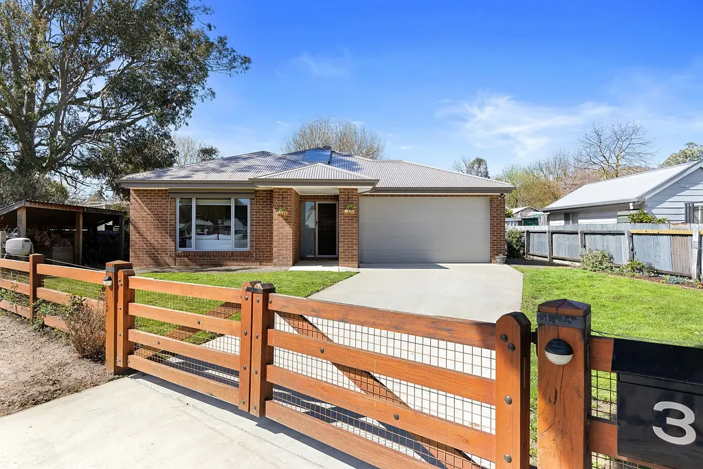 3 Francis Street, Yea, VIC 3717