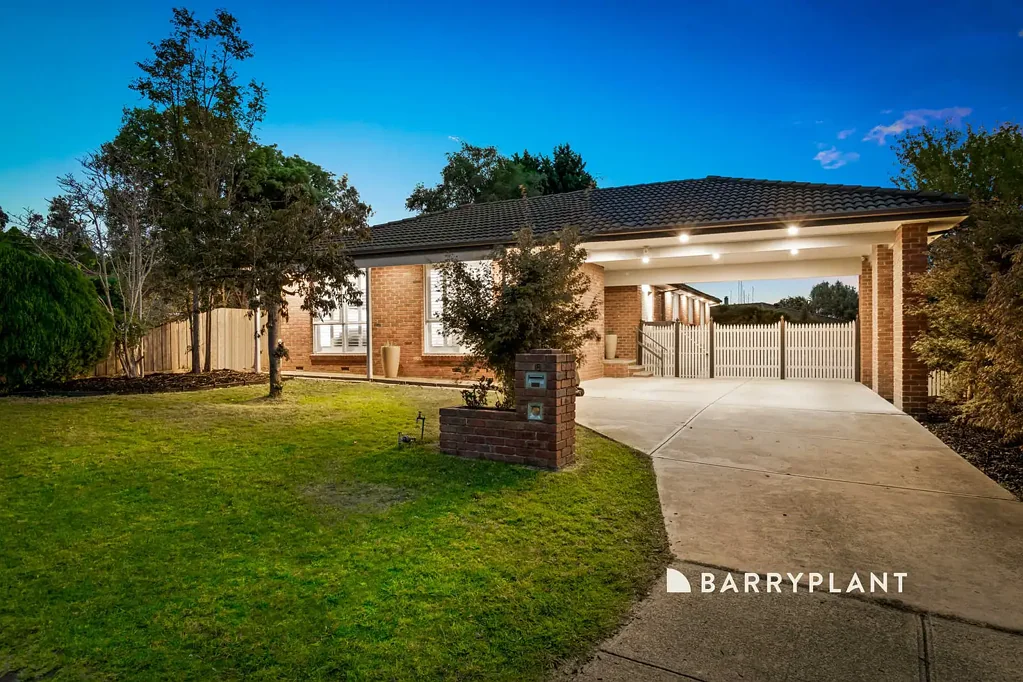 Sensational home in a quiet court!