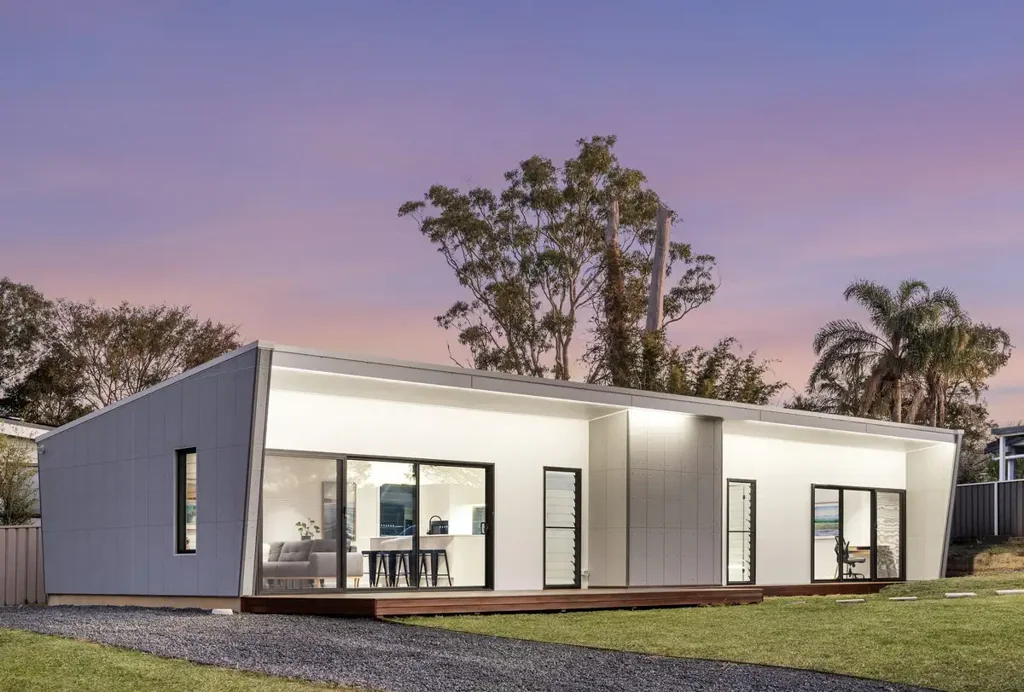 Sanctuary Point 2 Bedroom Designer Coastal Living