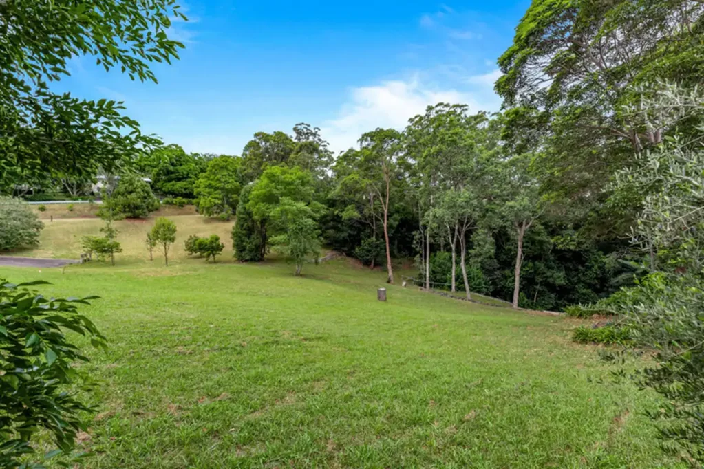 Mount Lofty Rare Vacant Land in Sought After Mount Lofty!