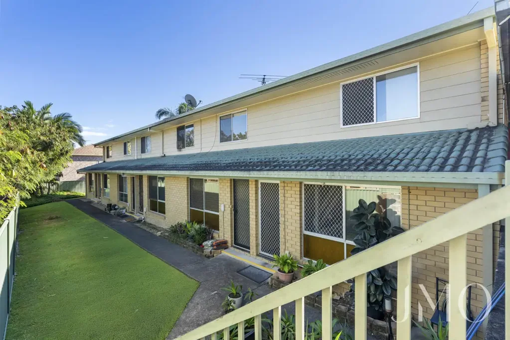 Charming 2 Bedroom Townhouse in Central Beenleigh