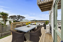 2/100 Manuka Road, Bayview
