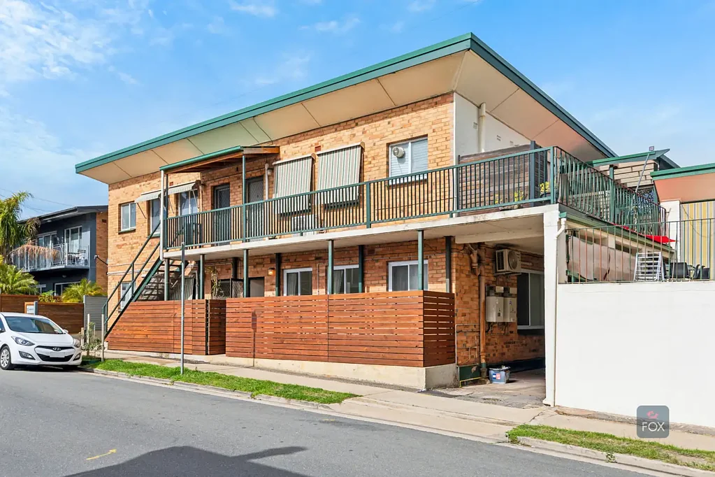 Semaphore 1Kwarto Beachside Living – Move-In Ready