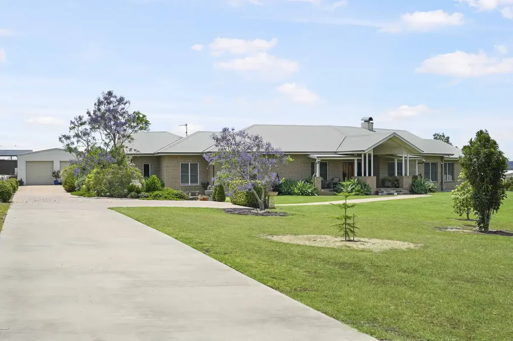 Meringandan West 4બેડરૂમ Modern Acreage Living with Style, Space & Comfort