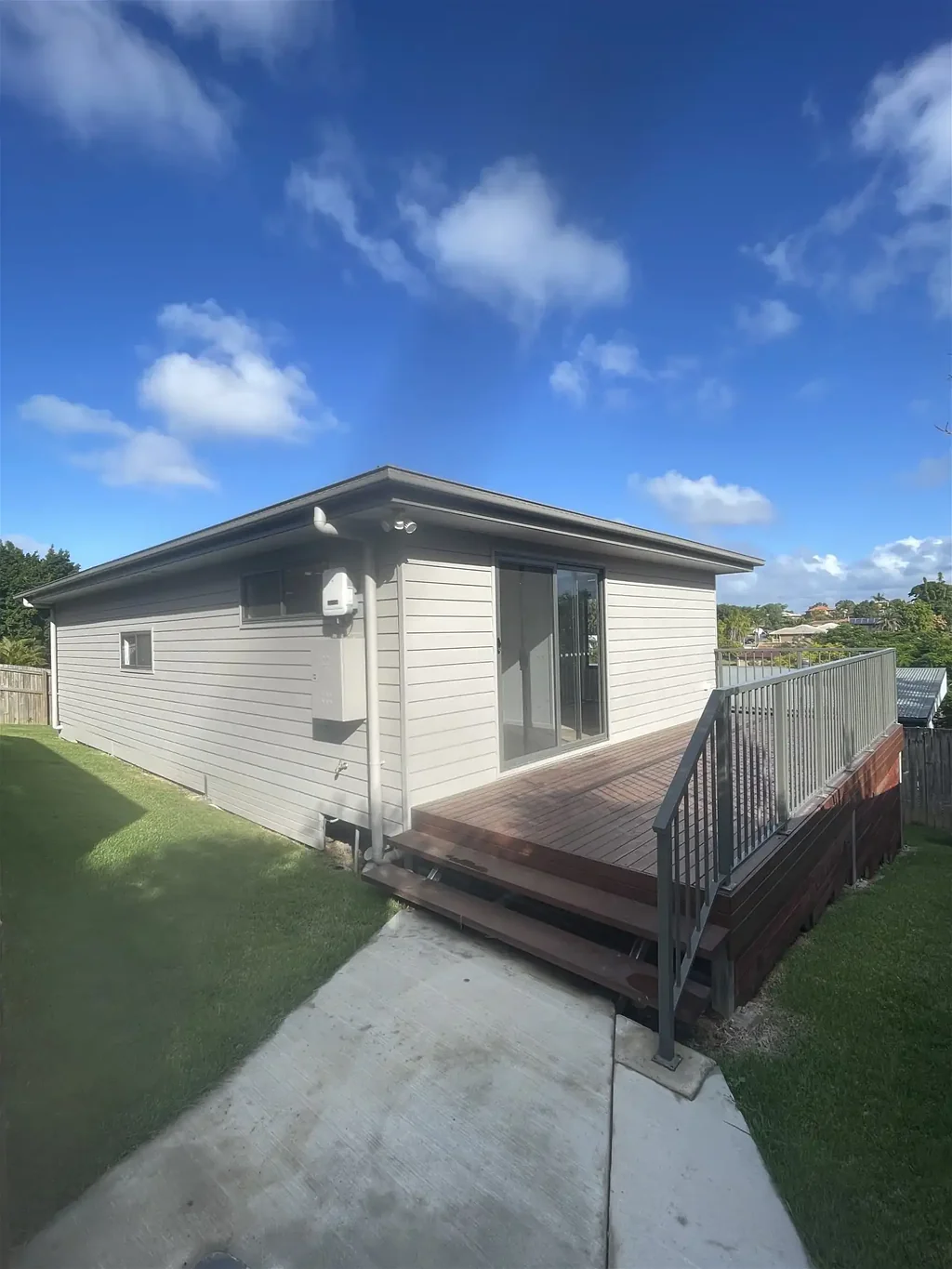 BRAND-NEW 3-Bedroom Standalone Home with Large Outdoor Deck, Solar Power, Private Fenced Yard & NBN Ready. Weekday/Weekend Inspection Bookings Welcome
