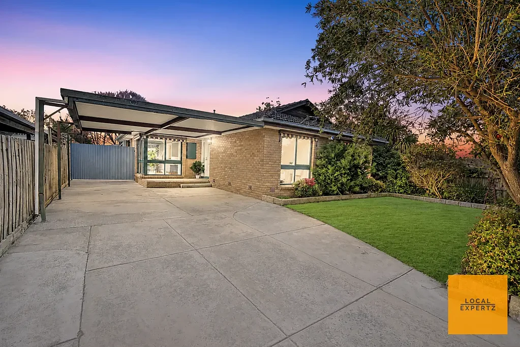 Melton South 3 Bedroom Exceptional Space, Superb Location, room For Boats, Cars & caravans!