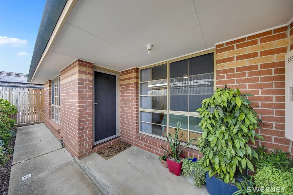 Altona Meadows 2房 私密、宁静且位置优越 Private, Peaceful And Perfectly Positioned