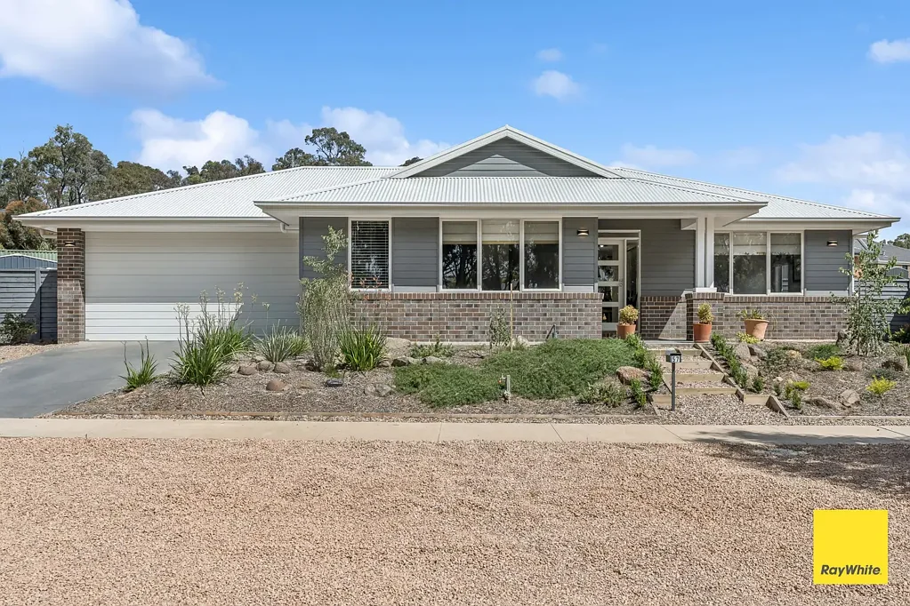57 Aberdeen Drive, Junortoun, VIC 3551
