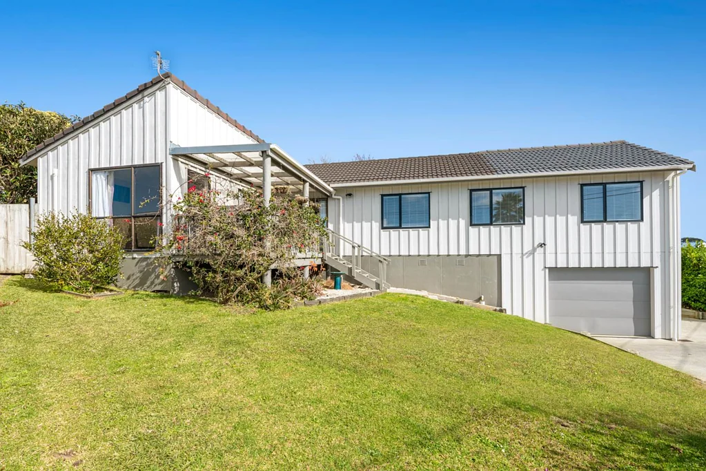 61 Luckens Road, West Harbour, Waitakere City, Auckland