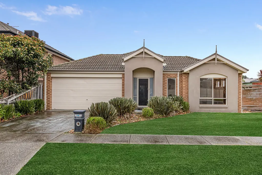 Beautiful Three Bedroom Home in Point Cook!