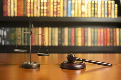 反洗钱法的首案、次案被告都是华人？