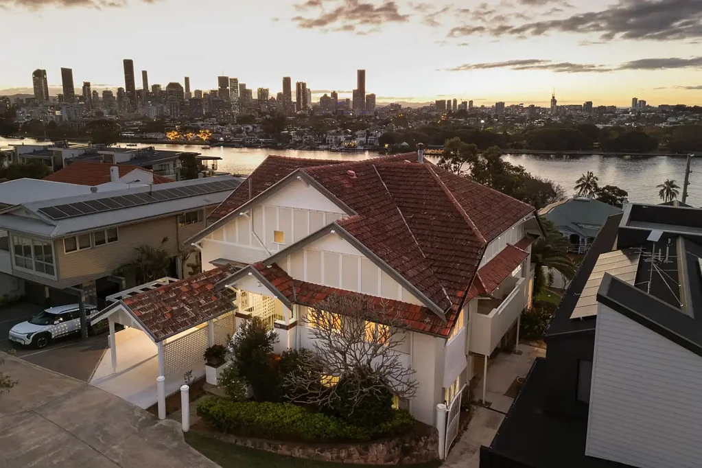 Norman Park 6Kwarto 'Tranent' c.1930 - Hilltop Grandeur with Breathtaking City and River Views