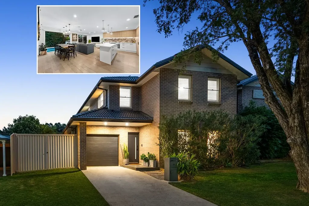South Penrith 4ห้องนอน Custom Built Luxury | A Duplex That Redefines the Standard
