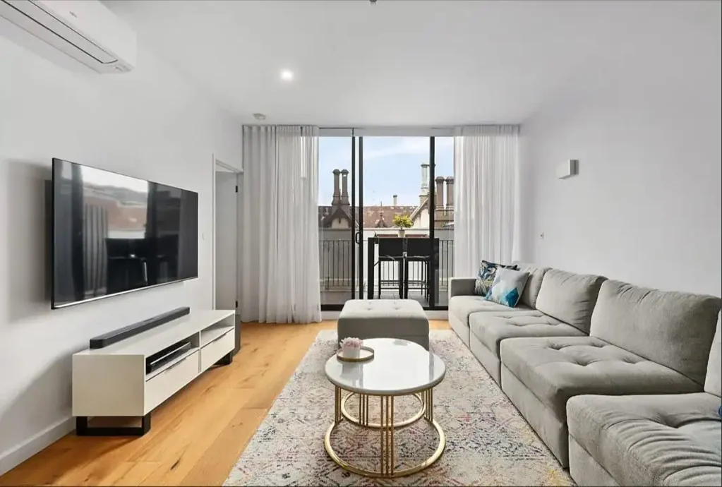 Wake Up to St Kilda's Most Iconic Views!