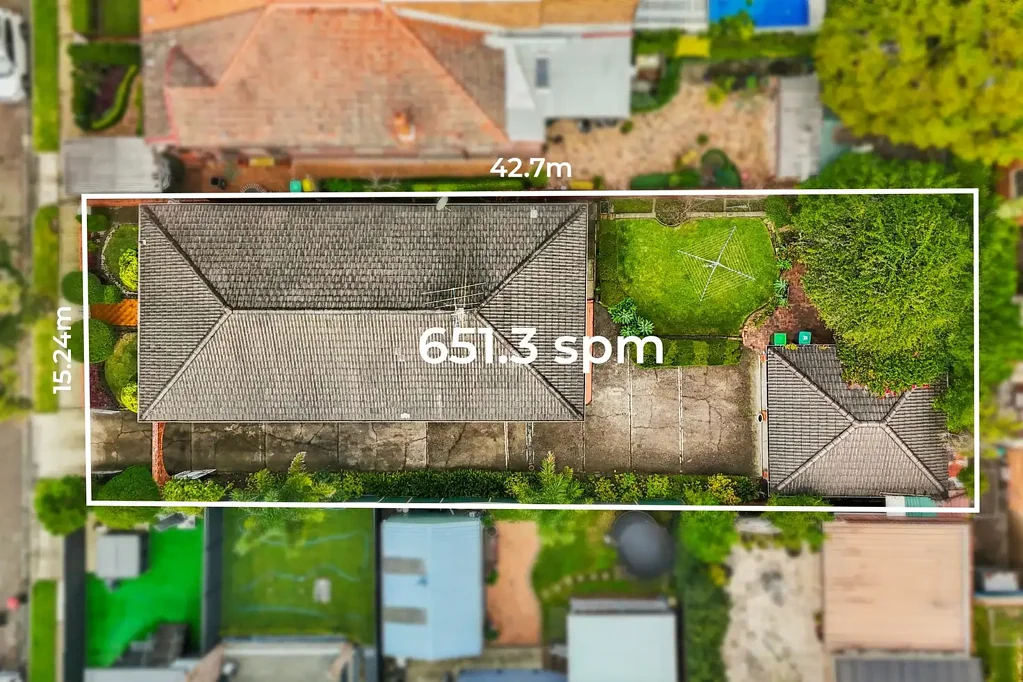 Croydon Park 4房 宽敞四卧家庭宅 651sqm超大宅地 优越学区步行可达 充满发展潜力 现代石材厨房 独立双车库 Endless Potential on a Prime Inner West Parcel