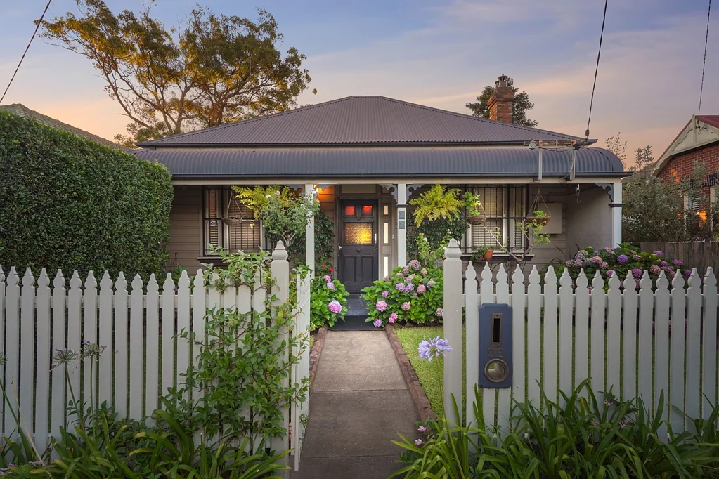 22 Barton Street, Mayfield, NSW 2304