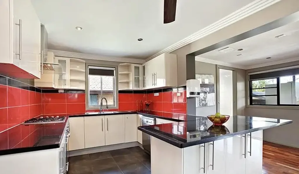 Beautiful 3 Bedroom Home, Inclu Water