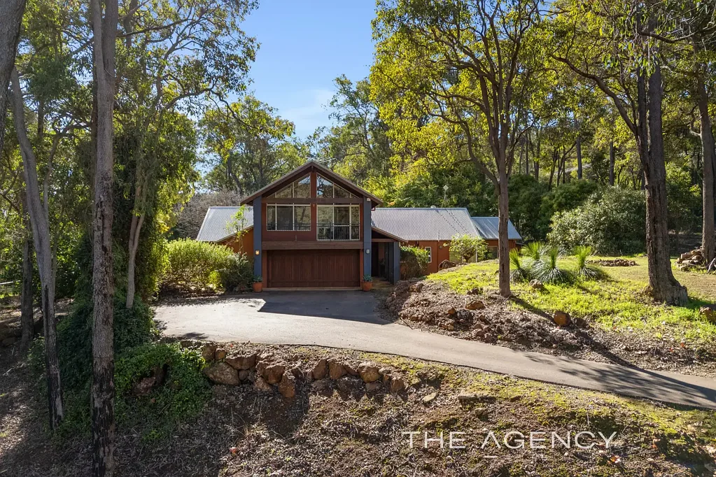 300 Aldersyde Road, Bickley, WA 6076