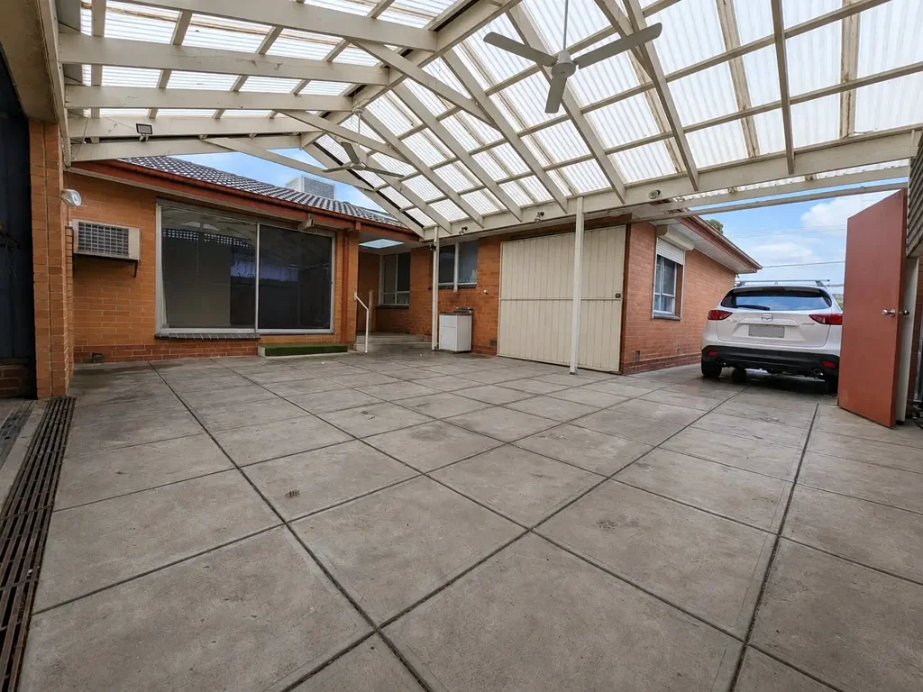 Flexible Dual-Living Home with Studio, Study, Double Garage & Entertainer’s Undercover Outdoor Area