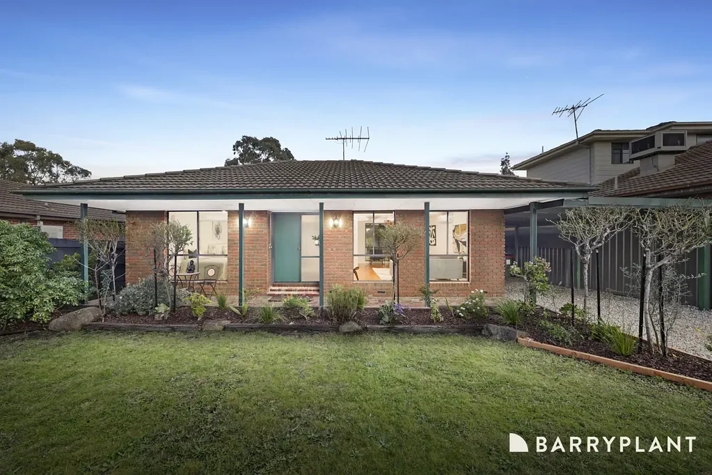 Mill Park 3 Bedroom Comfortable Family Living in a Convenient Mill Park Location